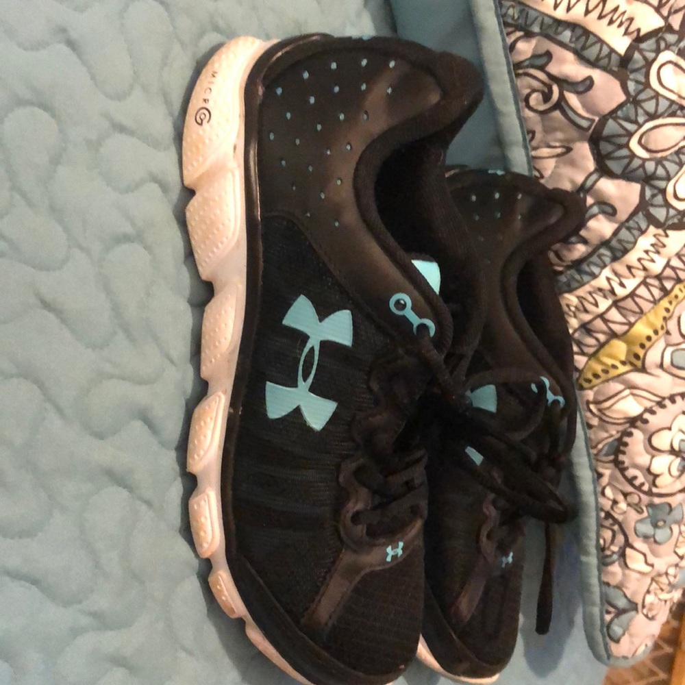 Under Armor Tennis Shoes